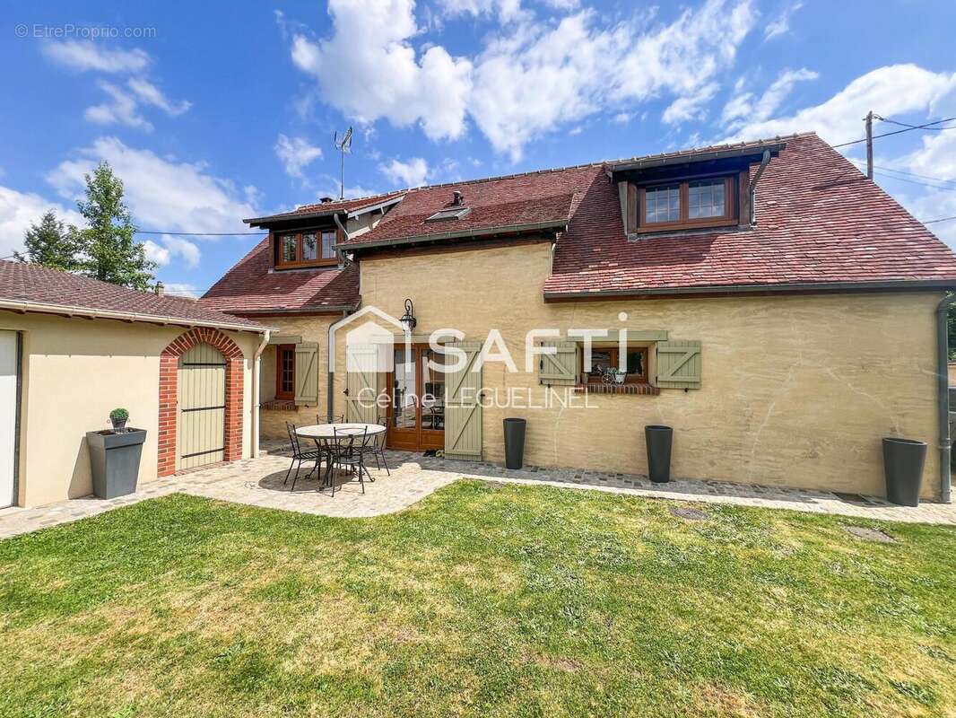 Photo 2 - Maison à HOUDAN