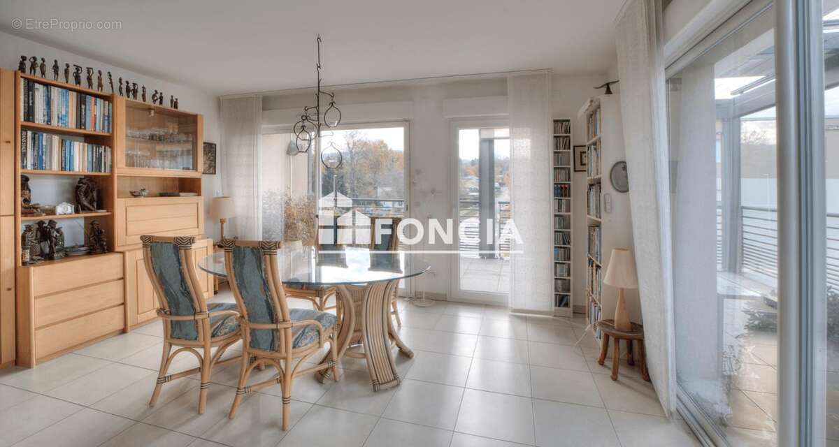 Appartement à VALLEIRY