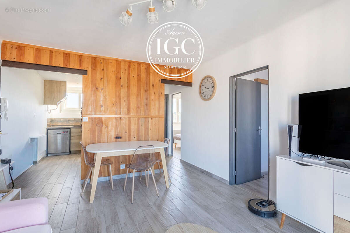 Appartement à CARRY-LE-ROUET