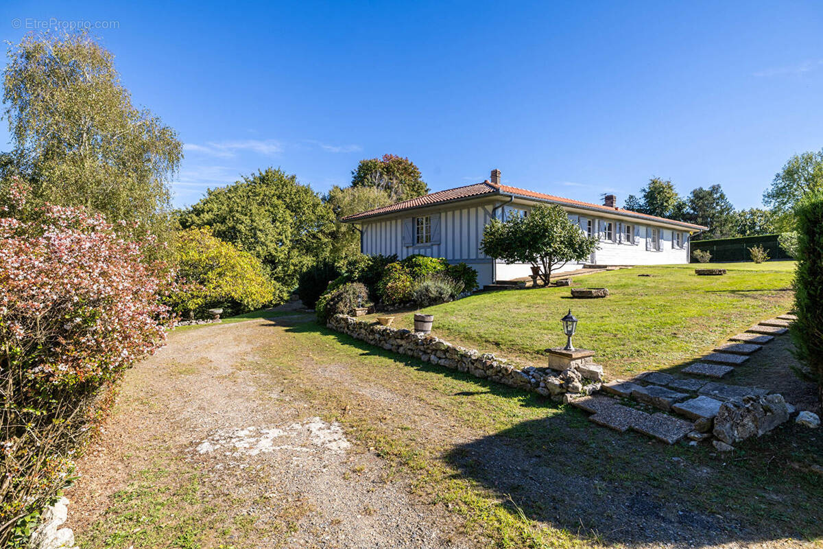 Maison à AIRE-SUR-L&#039;ADOUR