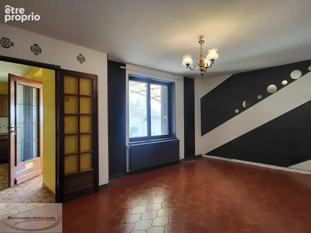 Ensemble Immobilier : 2 logements + dépendances + jardin (constructible) - photo 14