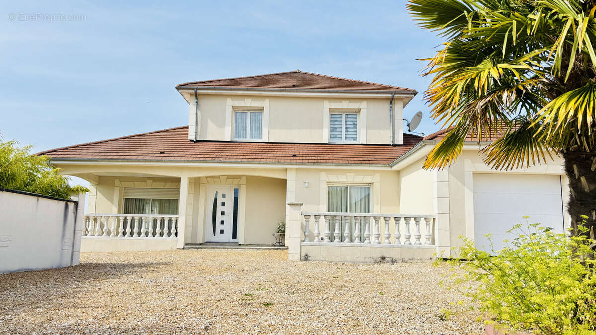 Maison à CHATEAUDUN