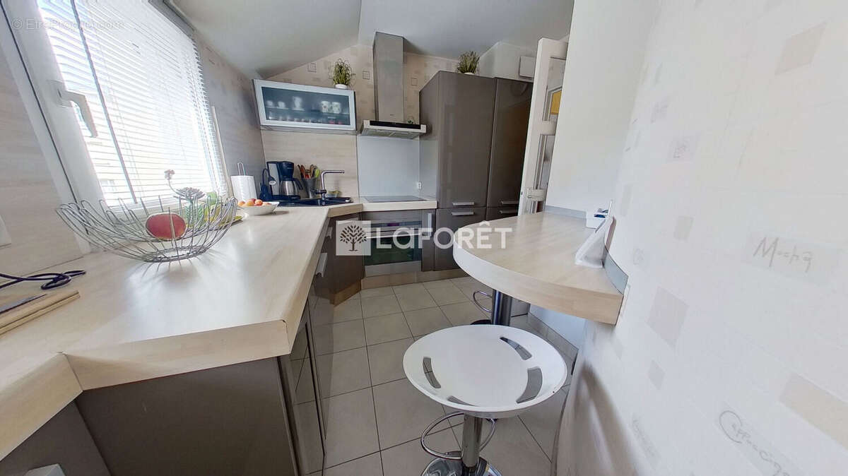 Appartement Noisy Le Sec 4 pièce(s) 81 m2 - photo 8