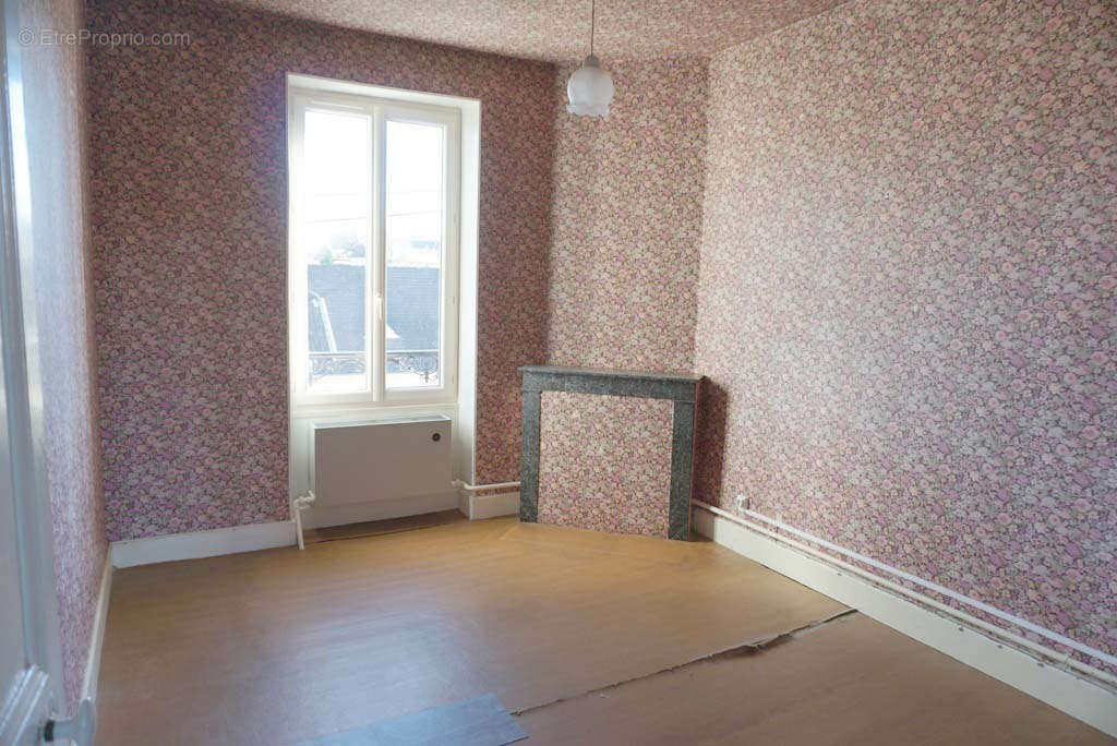 Appartement à PARAY-LE-MONIAL
