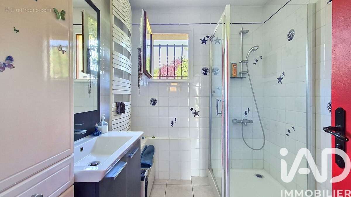 Maison 65 m² à Saint-Vrain  - photo 9