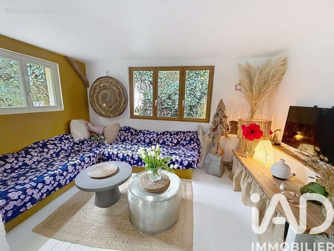 Maison 225 m² à Bourg-Achard  - photo 8