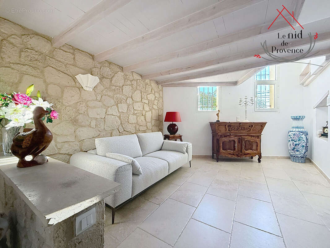 Maison à PERNES-LES-FONTAINES