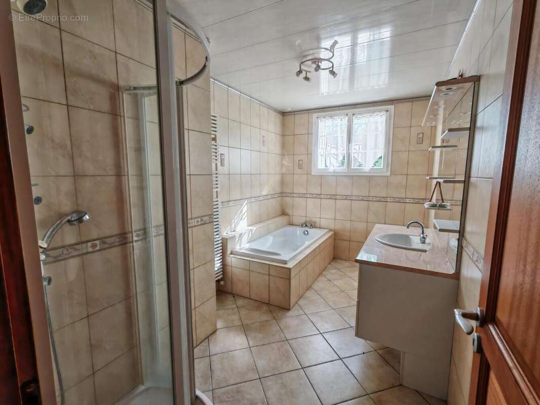 Photo 6 - Maison à MONTGUYON