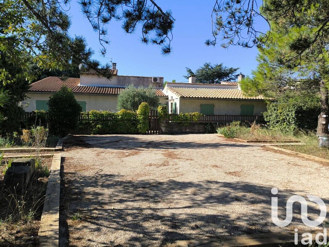 Photo 1 - Maison à SORGUES