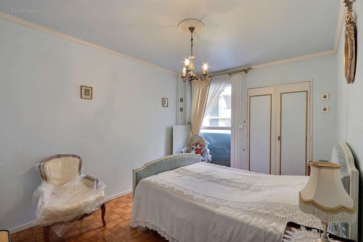 Appartement à MARSEILLE-7E