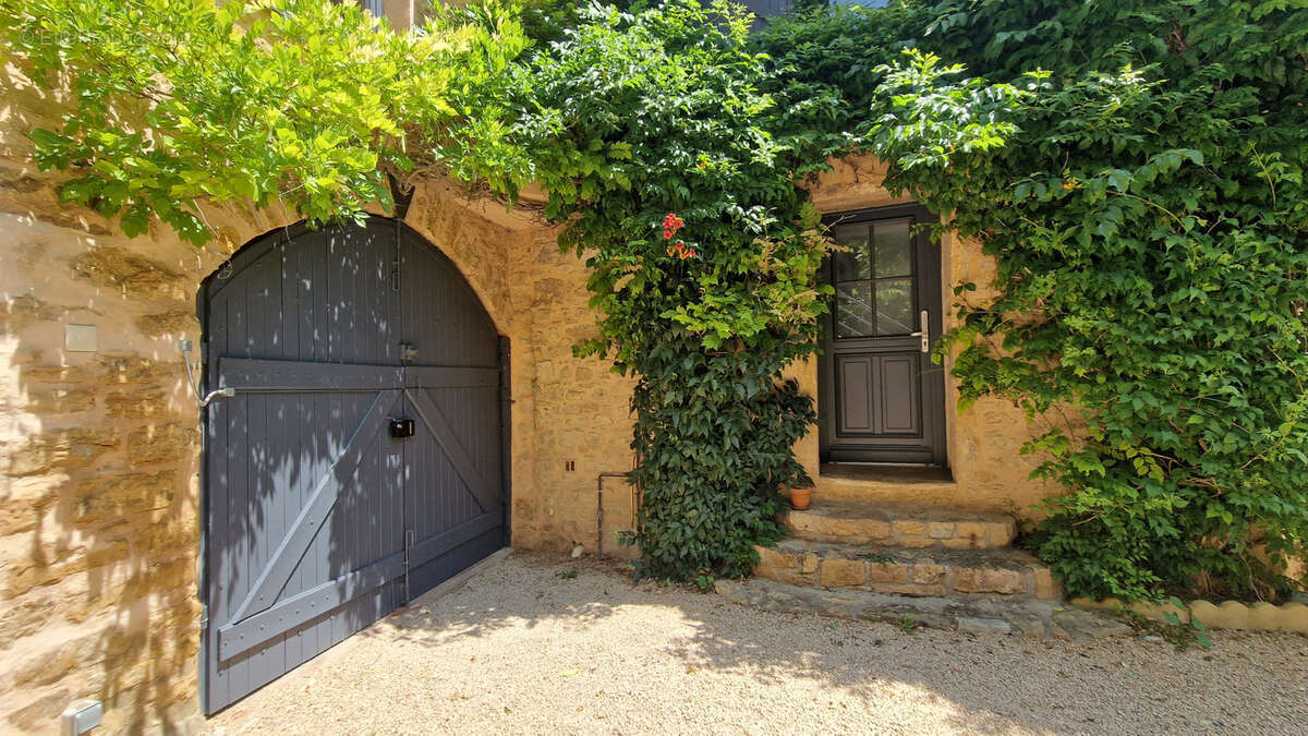 Maison à COUZON-AU-MONT-D&#039;OR