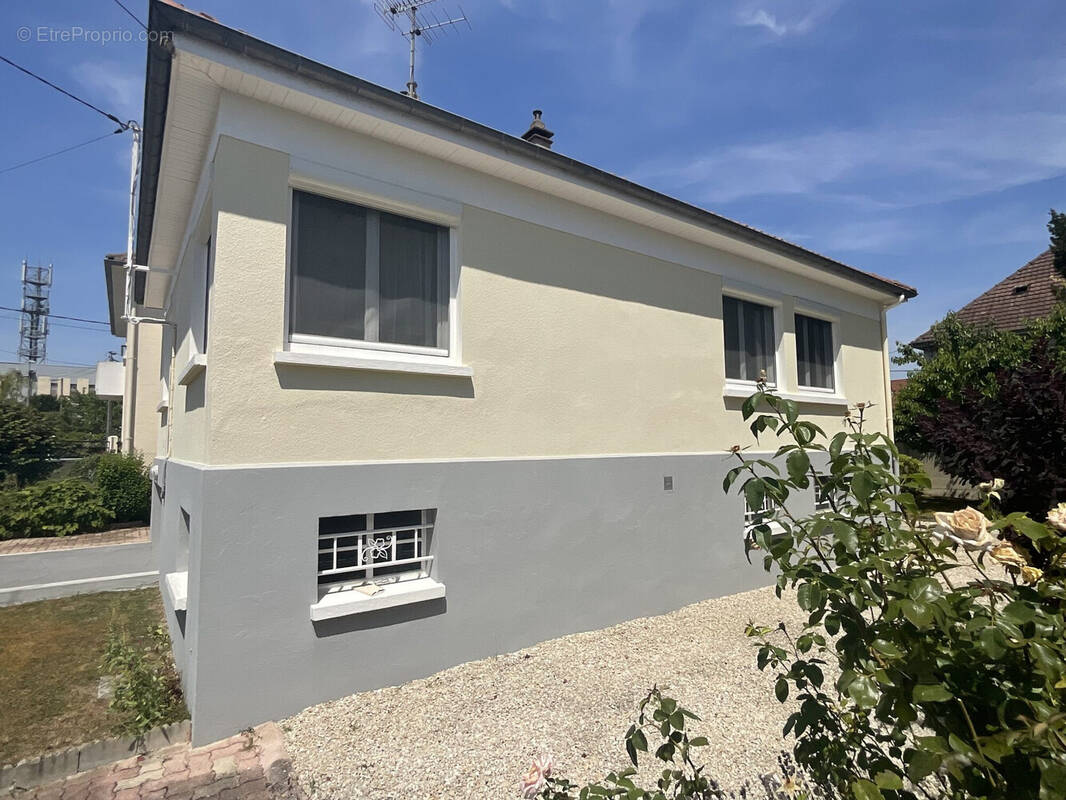 Maison 70 m² à Sainte-Savine  - photo 2