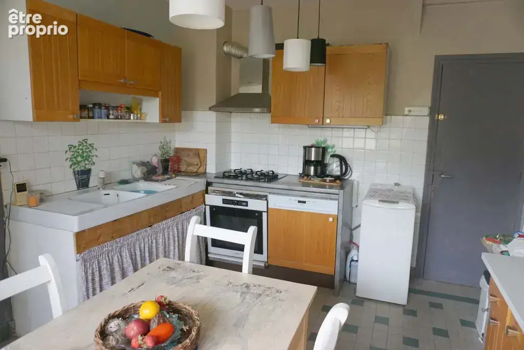 Maison sur sous-sol avec dépendances et jardin - photo 4