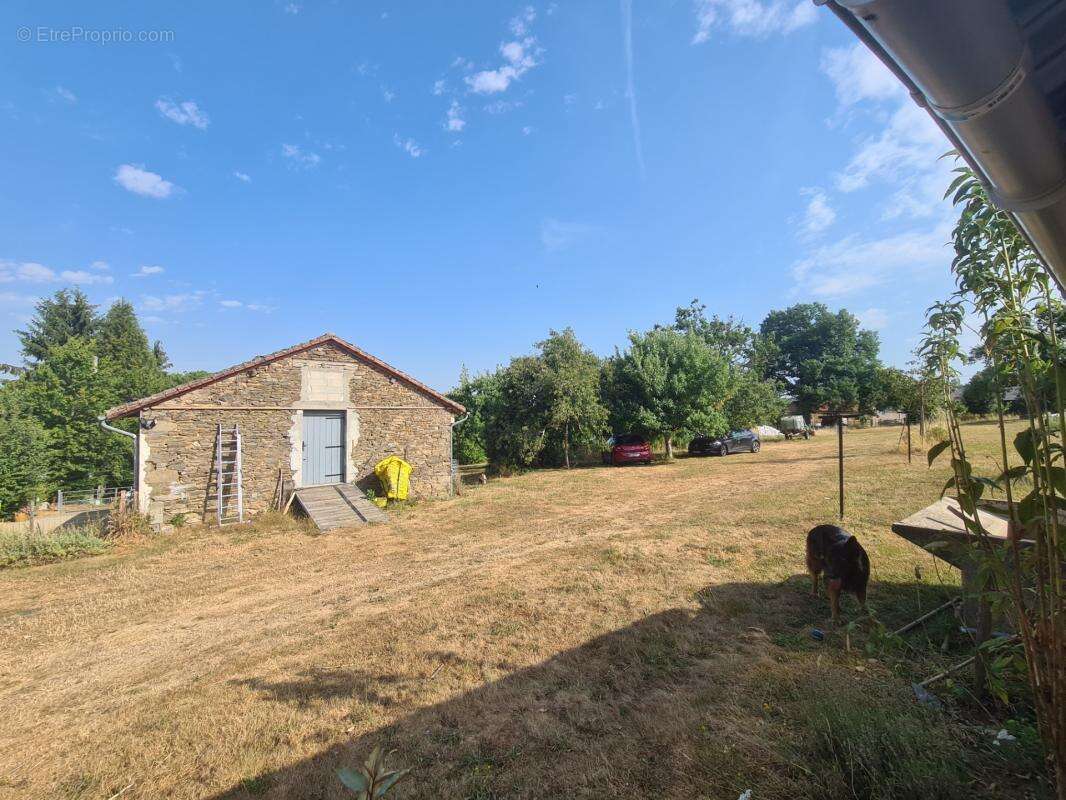 Maison 5 pces, 100 m² – Grange 85 m² – Terrain 5 250 m² dont parcelle constructible – Châteauneuf-la-Forêt - photo 17