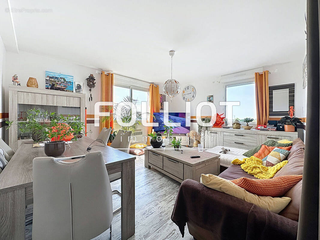Appartement à DONVILLE-LES-BAINS