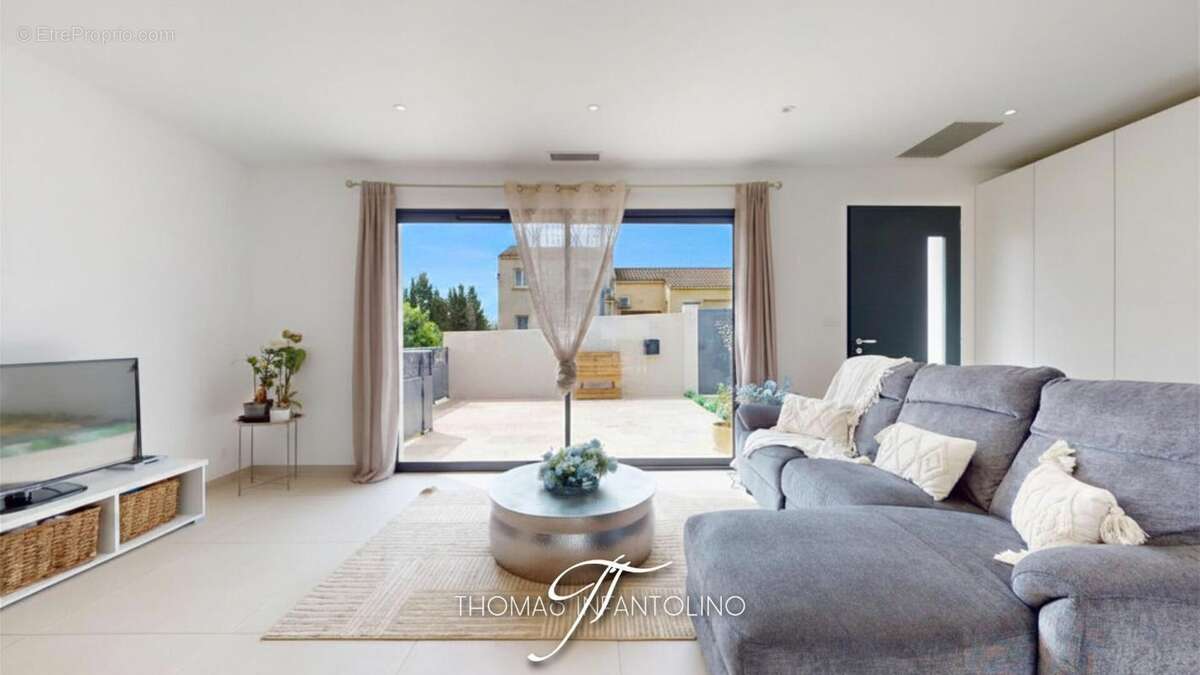 En exclusivite - plain pied - 3 chambres dont une suite parentale - climatisation gainable - garage - vue degagée - photo 6