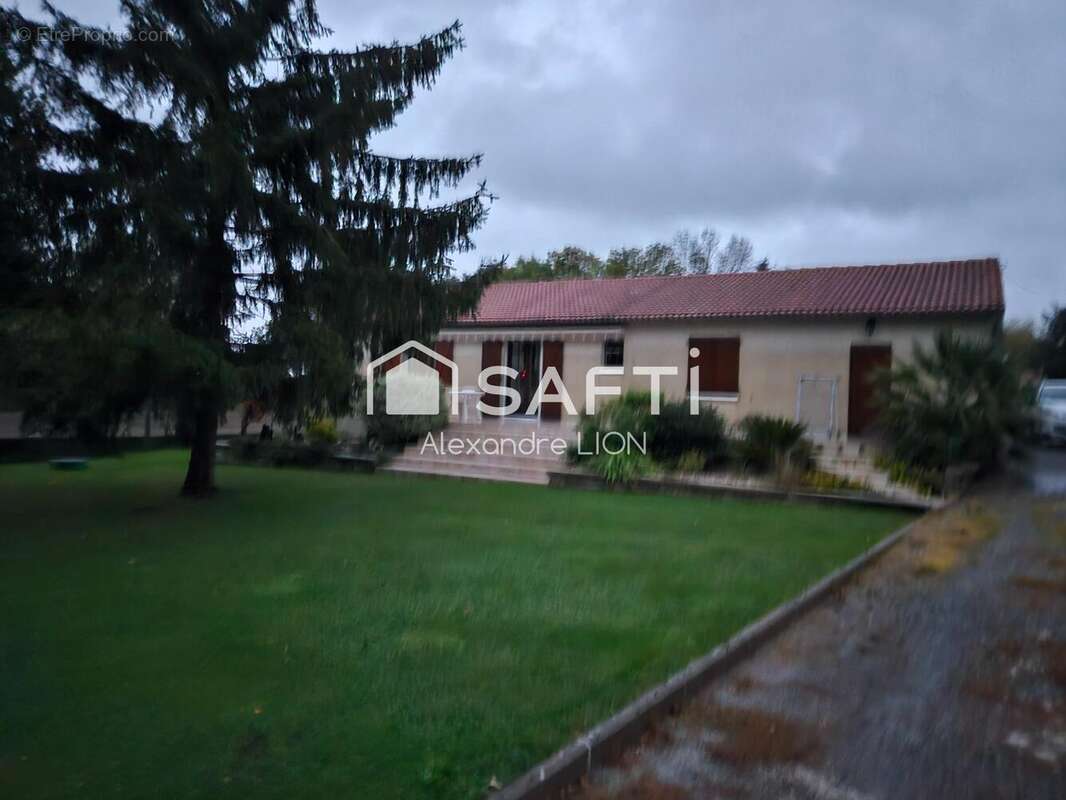 Photo 3 - Maison à SAINT-MARTIN-DE-BERNEGOUE