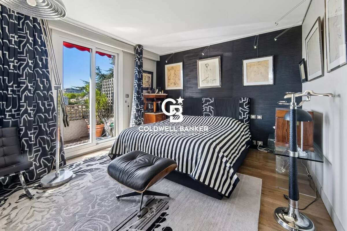 Appartement à SURESNES