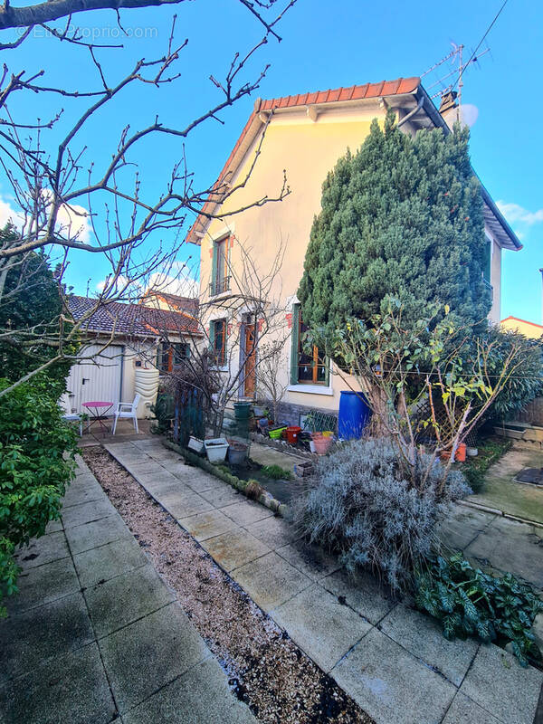 Maison à VAIRES-SUR-MARNE