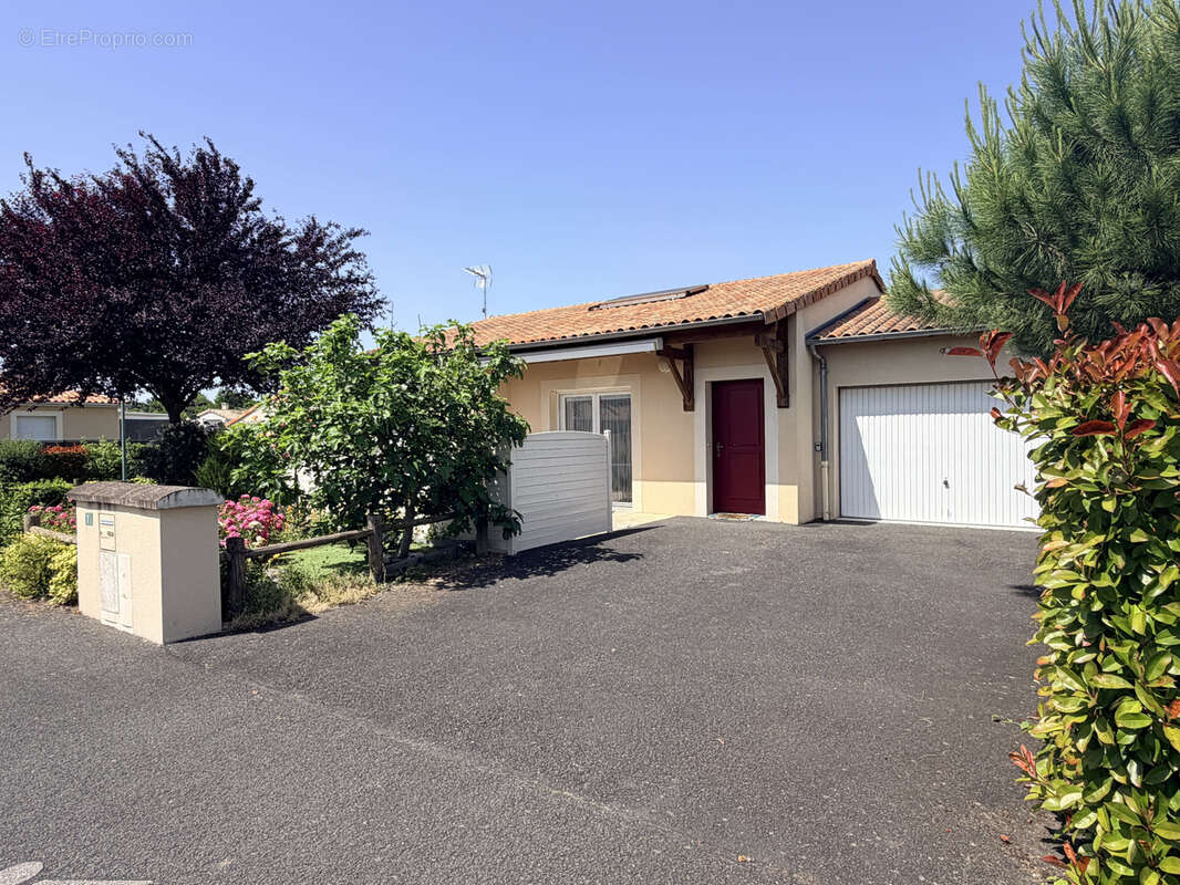 Maison à JAUNAY-CLAN