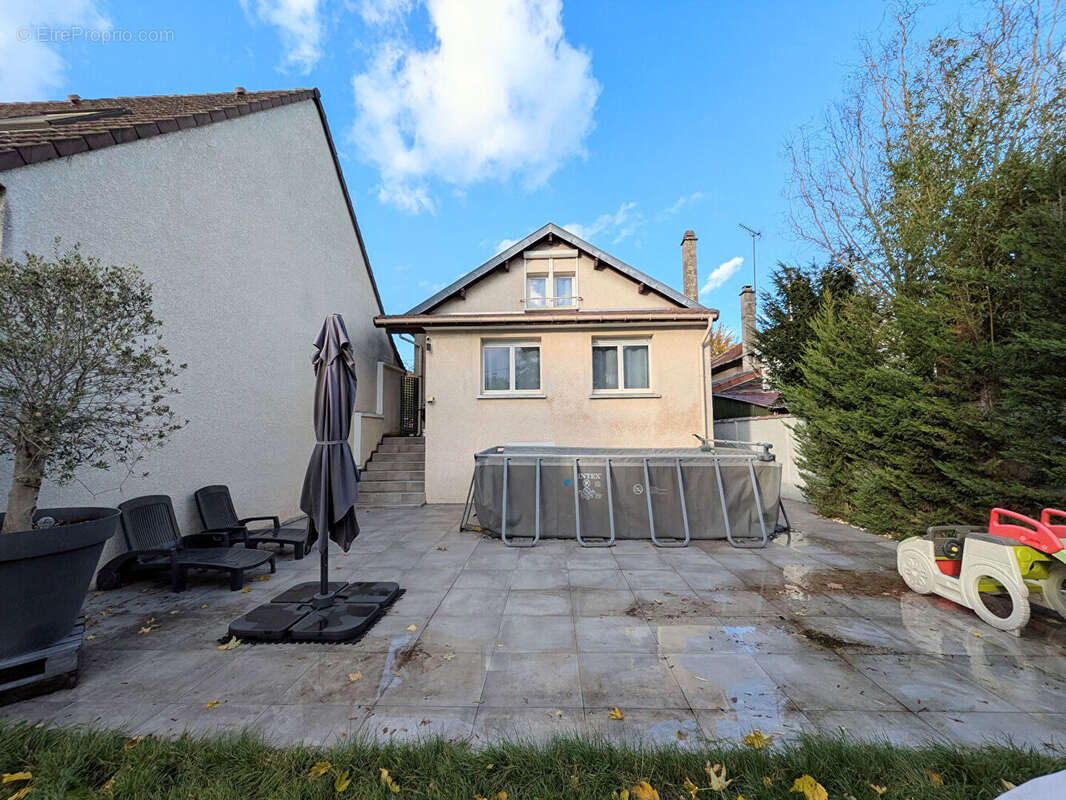 Maison à VILLEMOMBLE