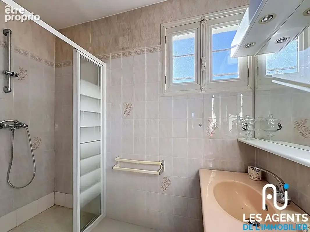 Maison sur sous-sol Saint Laurent Des Bois - photo 16
