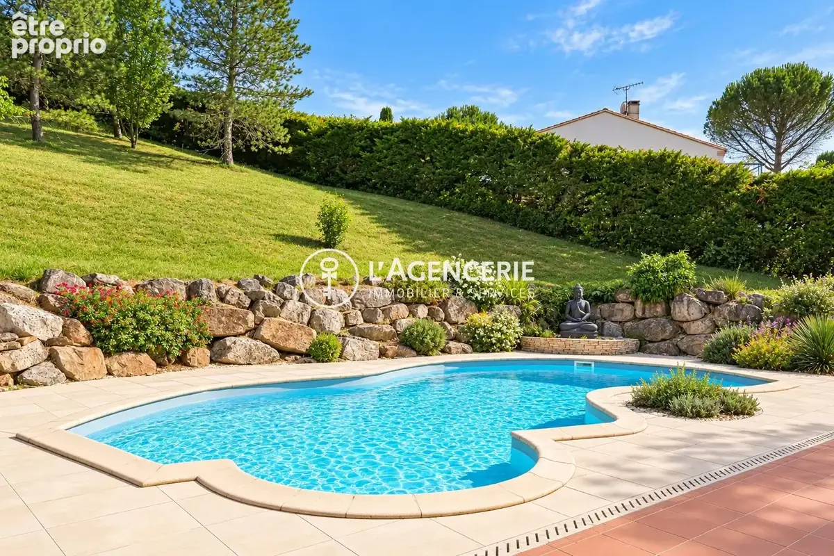 Maison 6 pièces 210 m² à vendre à Puygouzon (81990) - photo 2