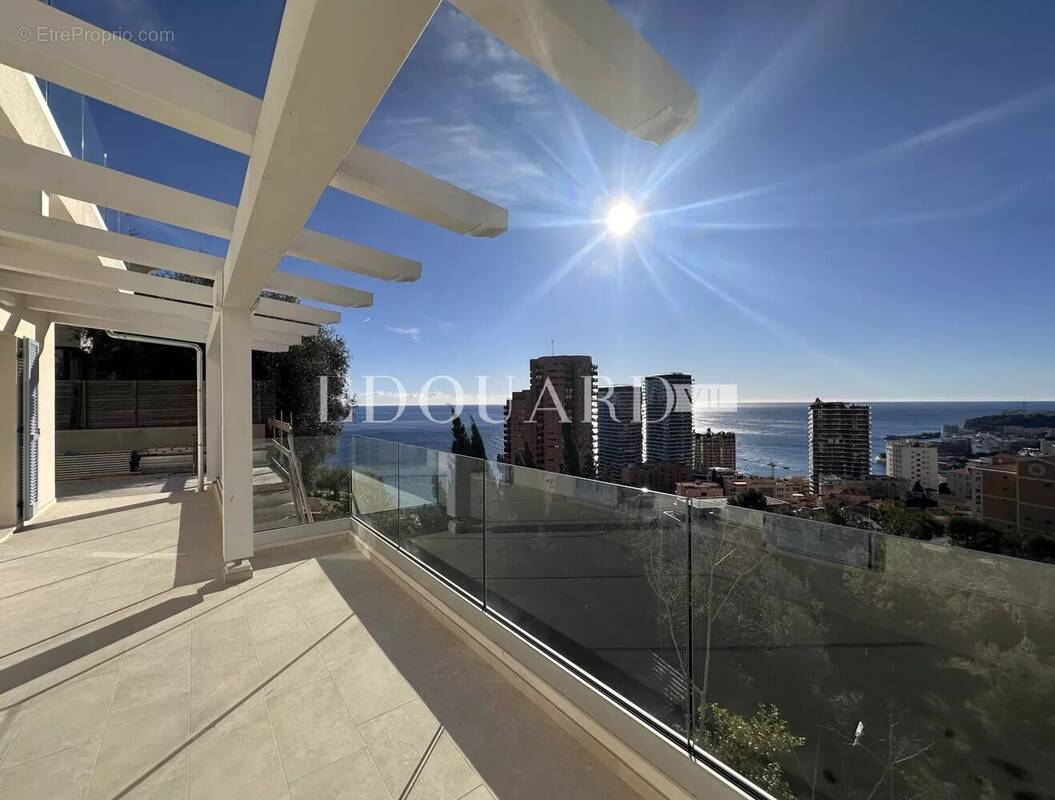 Appartement à ROQUEBRUNE-CAP-MARTIN