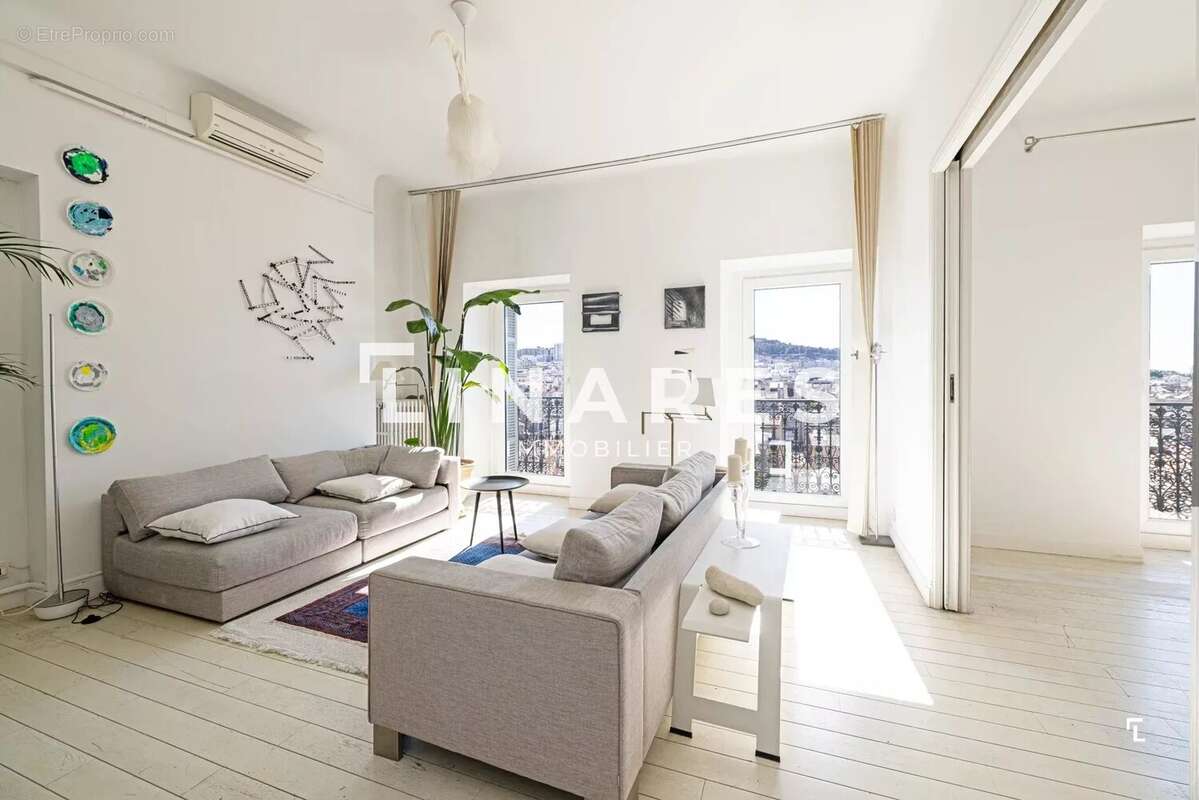Appartement à MARSEILLE-6E