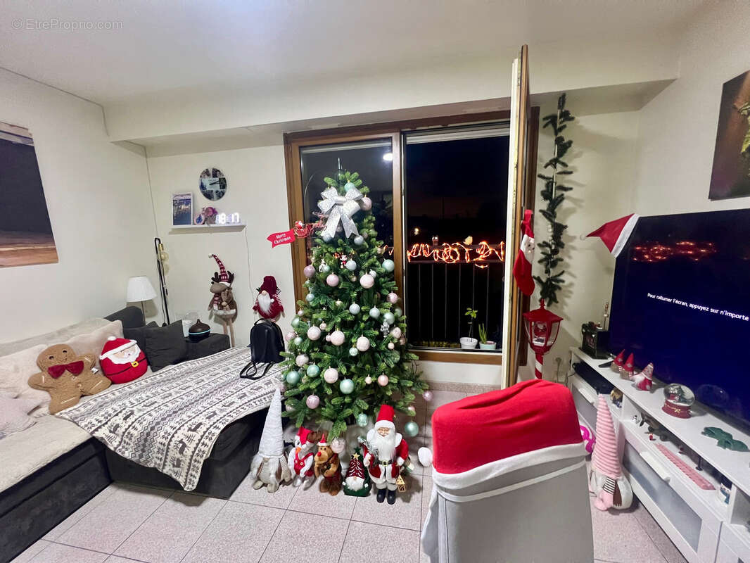 Appartement à PARAY-VIEILLE-POSTE