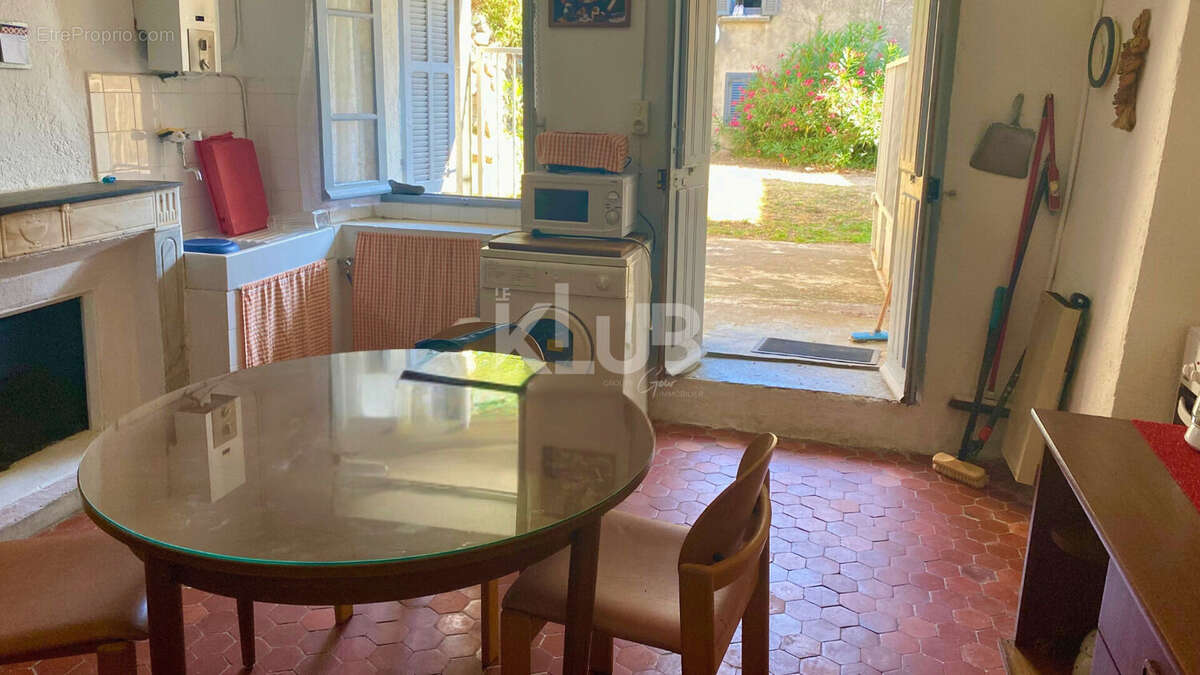 Appartement à ISOLACCIO-DI-FIUMORBO