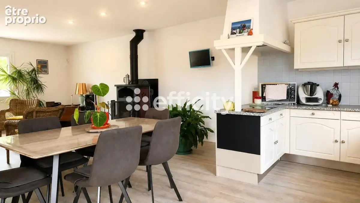 Maison 181 m² à Le Landreau  - photo 2