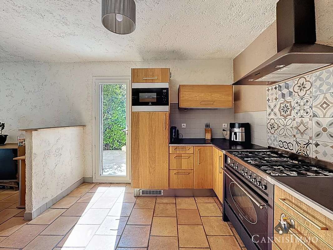 Maison à MANDELIEU-LA-NAPOULE