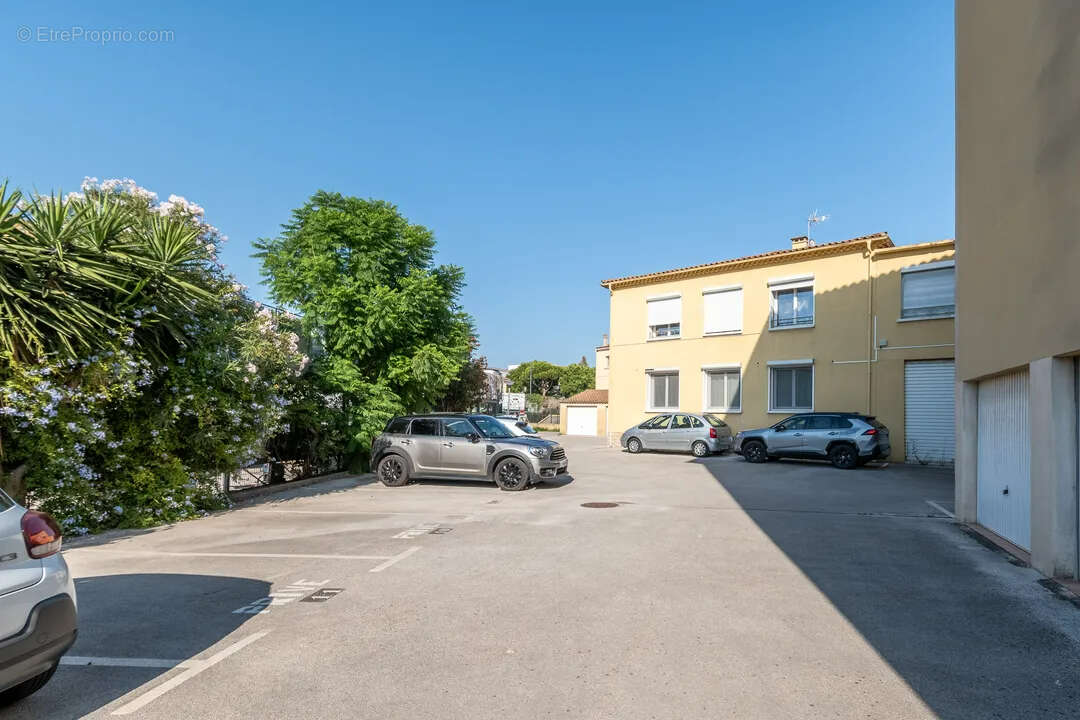 Appartement à SIX-FOURS-LES-PLAGES