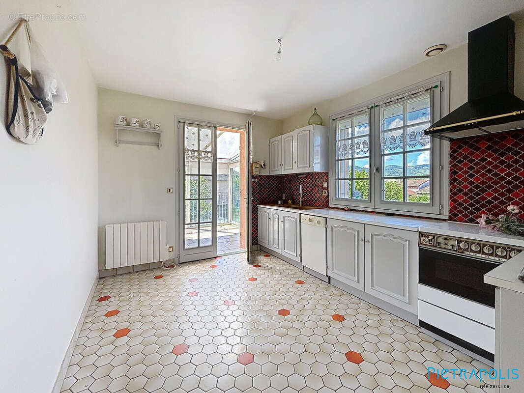 Maison à PONTCHARRA-SUR-TURDINE