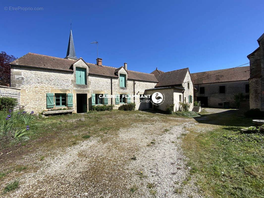 Maison à BAIGNEUX-LES-JUIFS