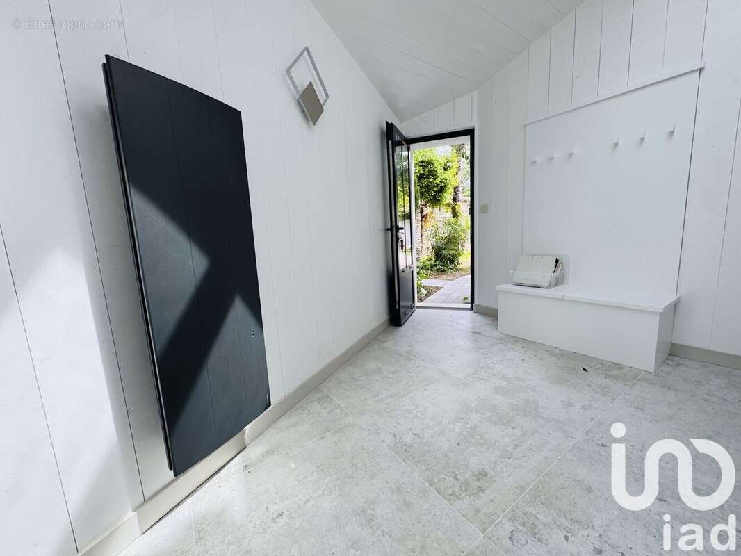 Photo 2 - Maison à LES PORTES-EN-RE