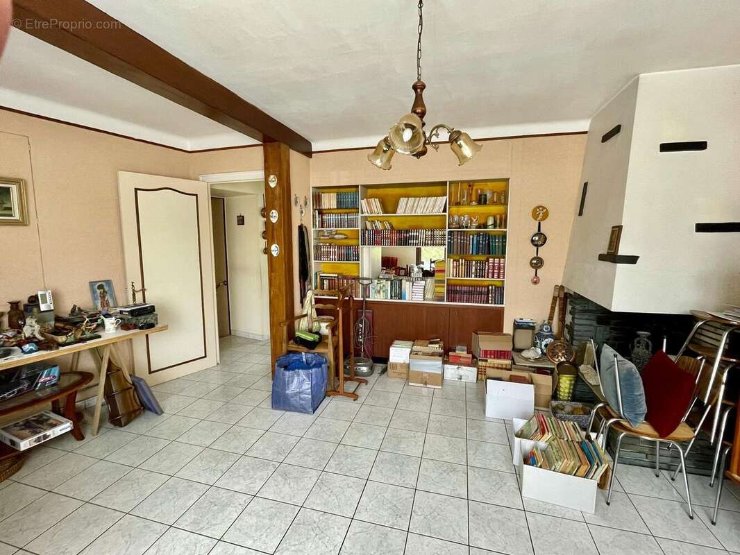 Maison 138 m² à Saint-Hilaire-De-Chaleons  - photo 5
