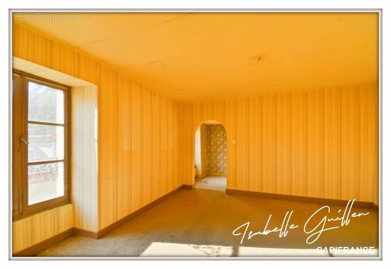 Maison à LE CHATELET