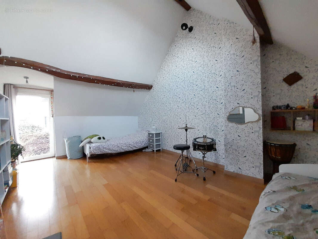 Maison à BEVILLE-LE-COMTE