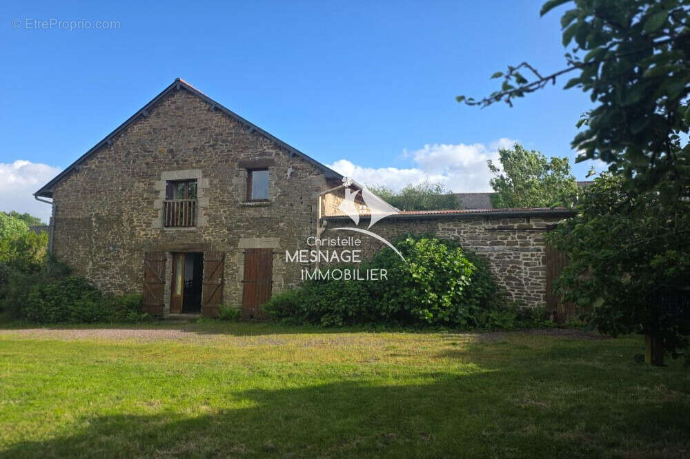 Maison à LANVALLAY