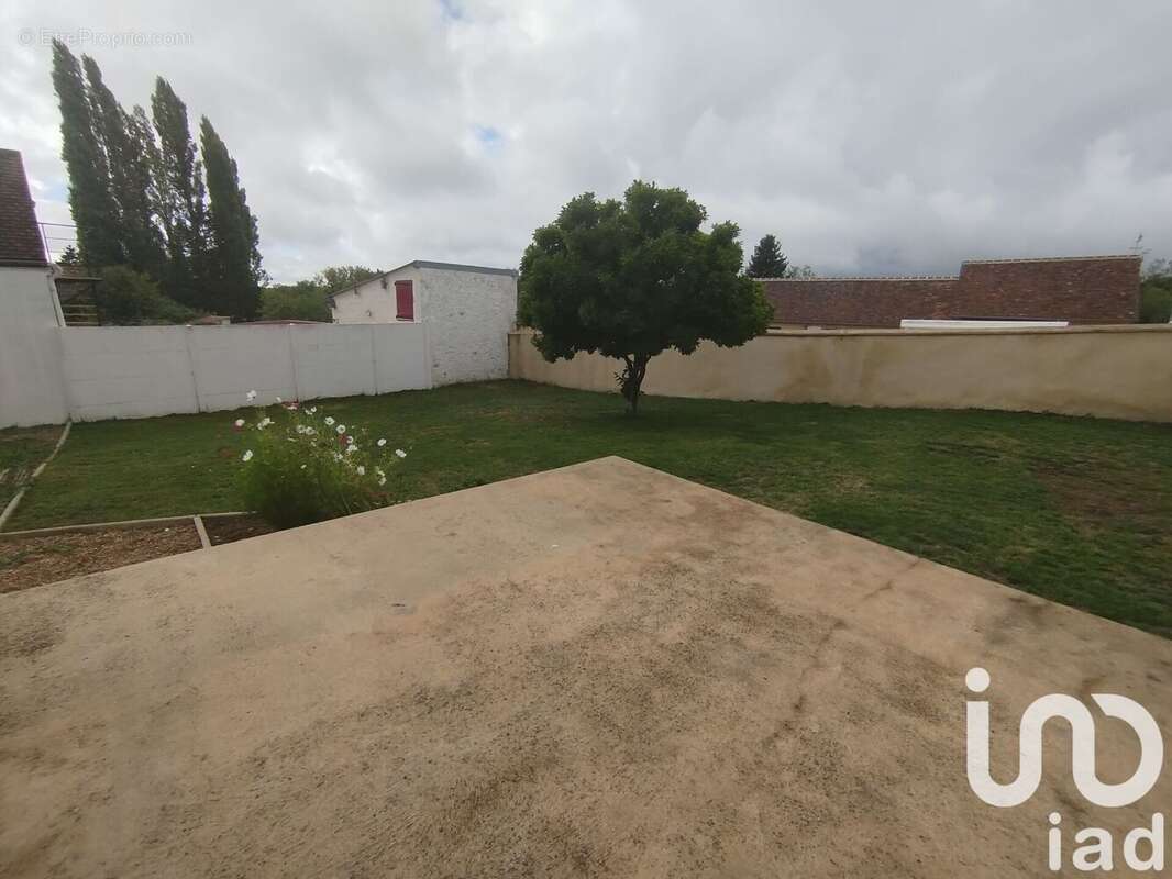 Maison 111 m² à La Chapelle-Souef  - photo 6