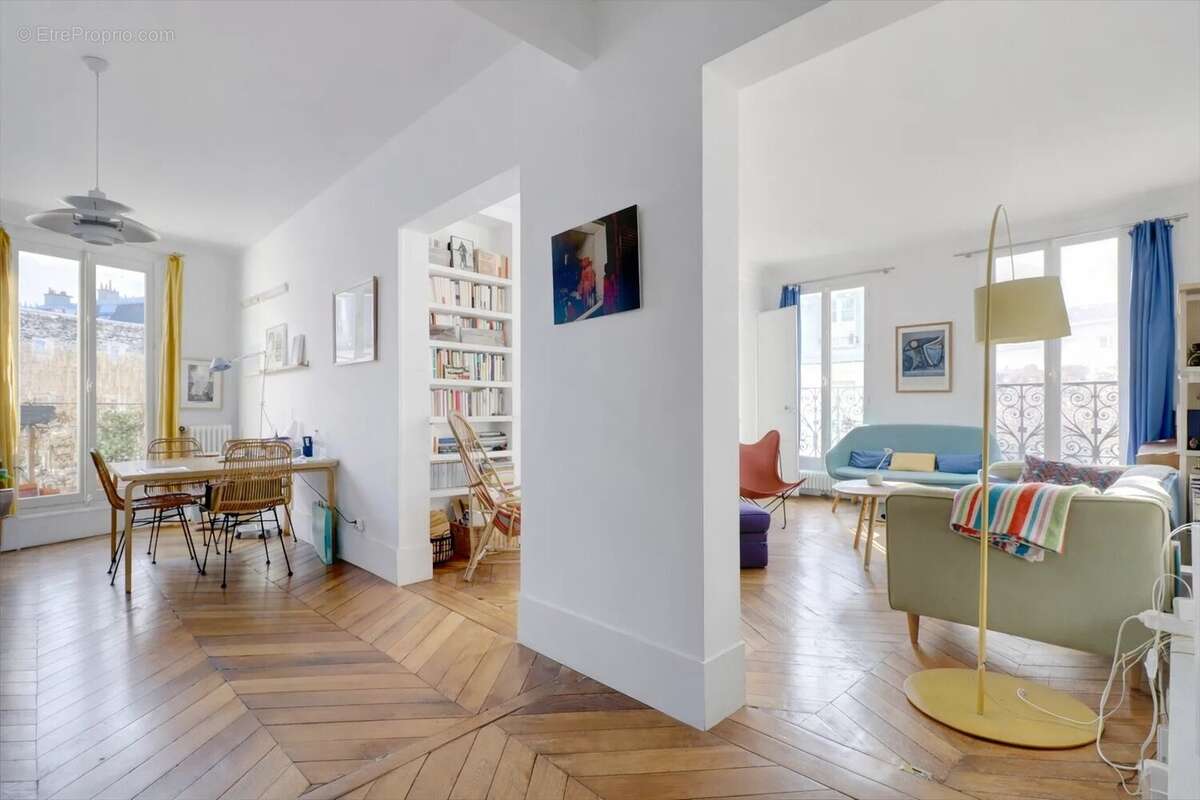 Appartement à PARIS-18E
