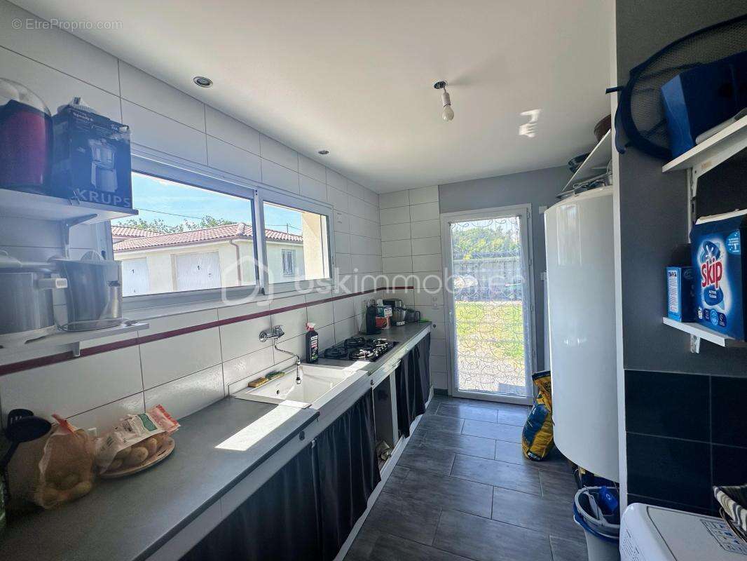 Maison à VILLECOMTAL-SUR-ARROS