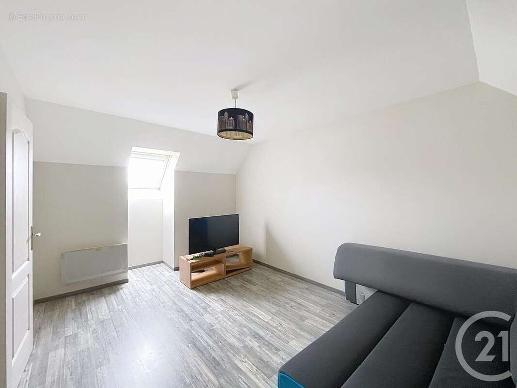 Maison à THORIGNY-SUR-OREUSE