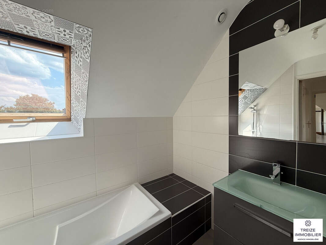 Appartement 58 m² à Noyalo  - photo 9