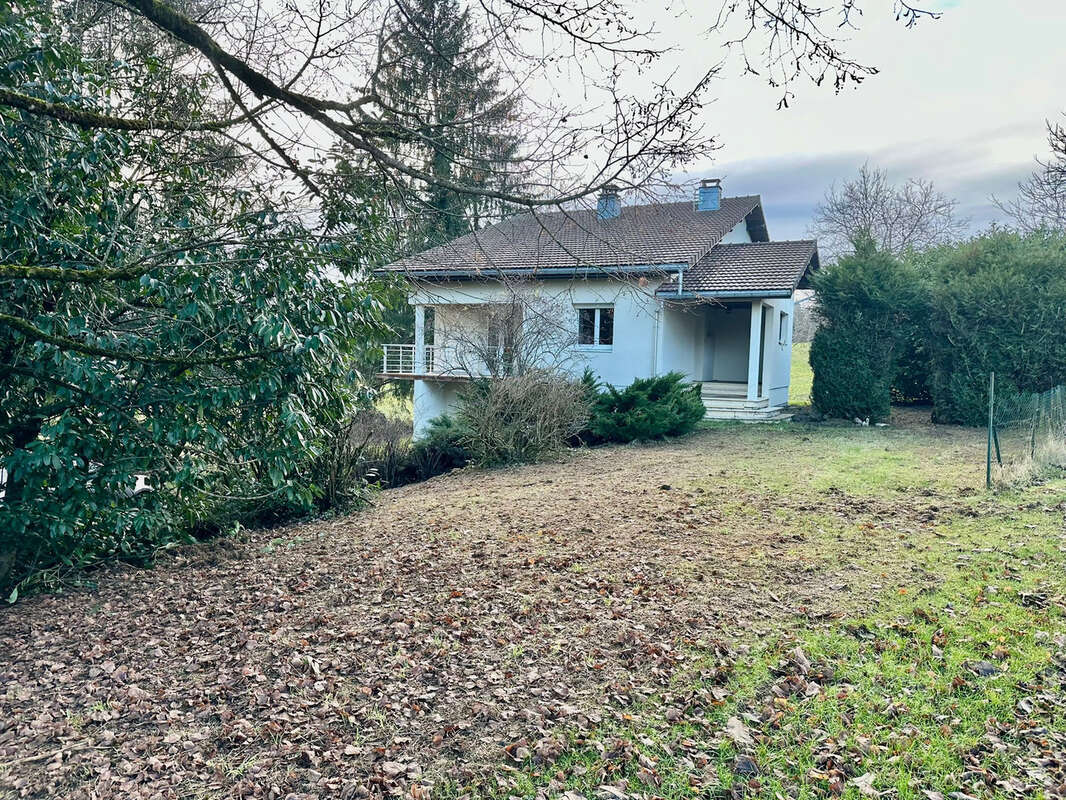 Maison à VELLEROT-LES-BELVOIR