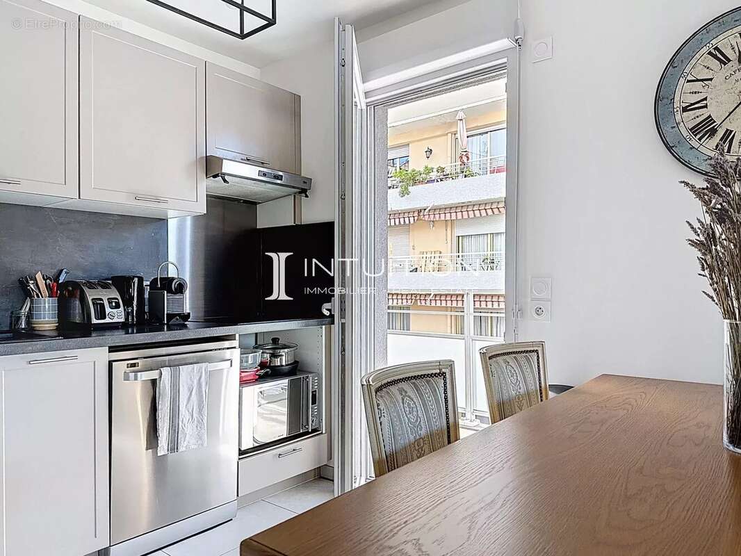 Appartement à LE CANNET