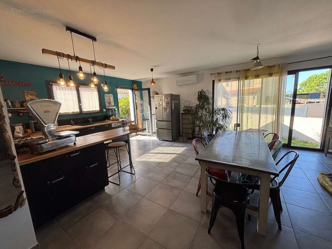 Maison à MONTESQUIEU-DES-ALBERES