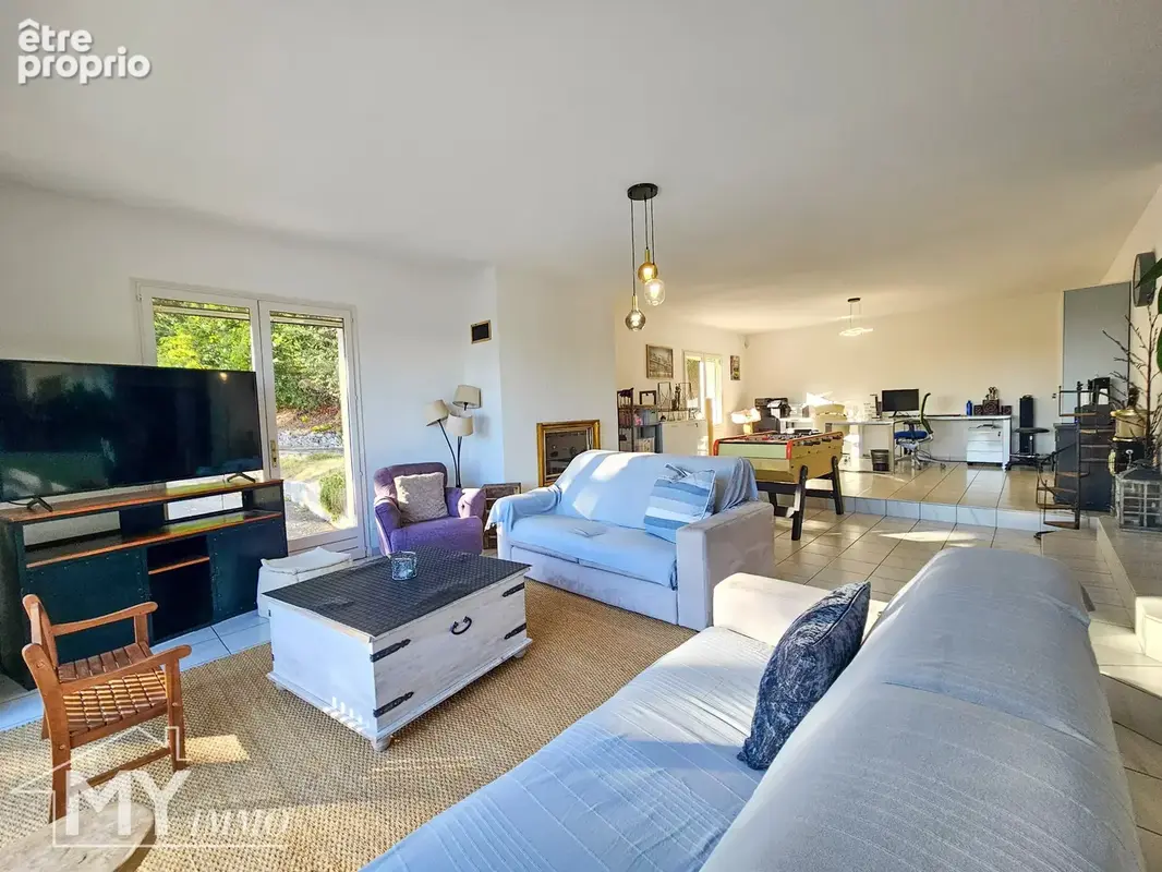 Vélines : Maison d’architecte de 218 m² avec piscine sur près de 2,8 hectares - photo 4